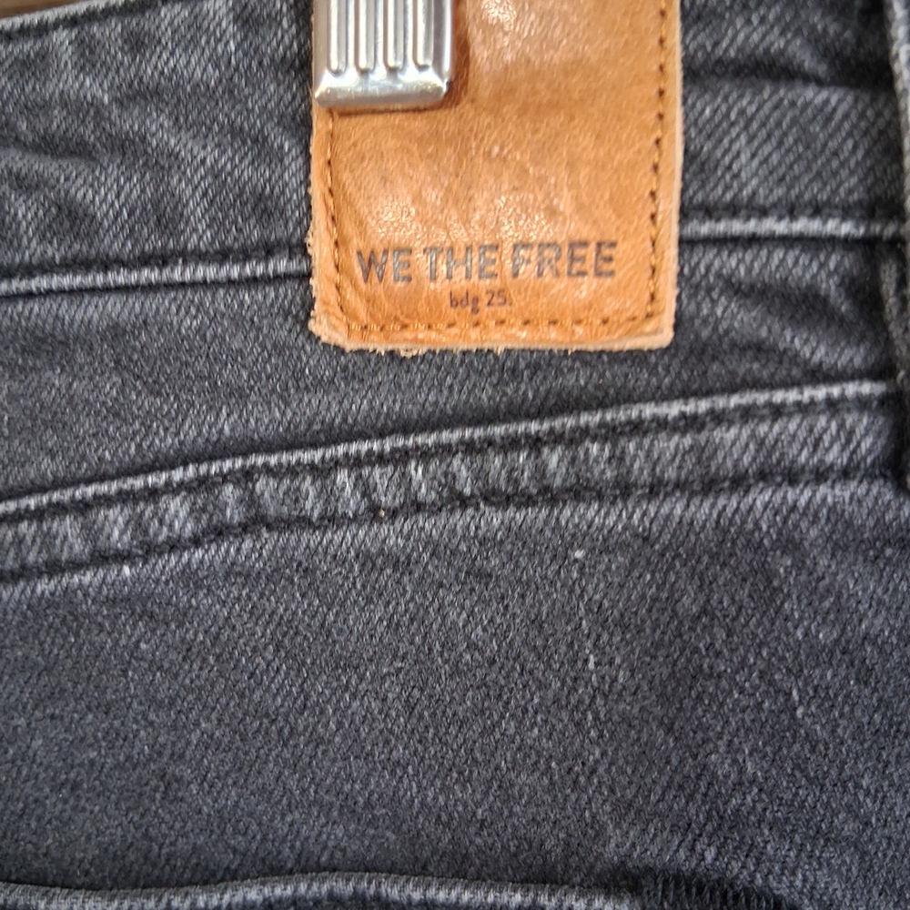 Free People We The Free Black Distressed Skinny Jeans Low Rise Size 31 Raw Hem - Picture 6 of 16